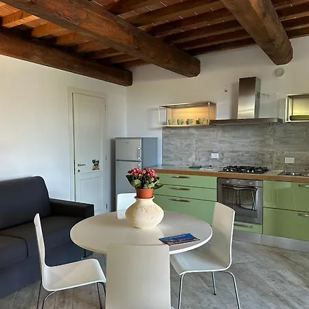 Teresa & Adele, 2 Km Dal Mare, 2 Bagni, Giardino Recintato, Wifi, Posto Auto