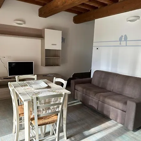Teresa & Adele, 2 Km Dal Mare, 2 Bagni, Giardino Recintato, Wifi, Posto Auto Apartment Cecina (Livorno)