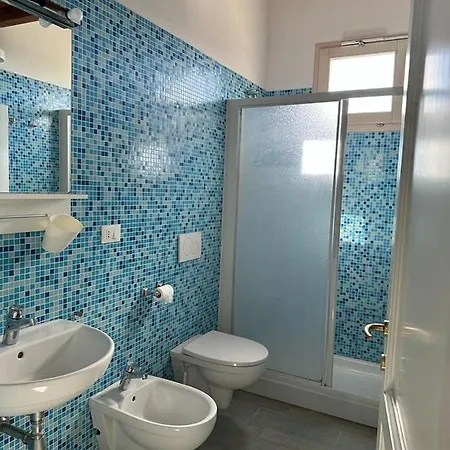 Teresa & Adele, 2 Km Dal Mare, 2 Bagni, Giardino Recintato, Wifi, Posto Auto Apartment Cecina (Livorno)